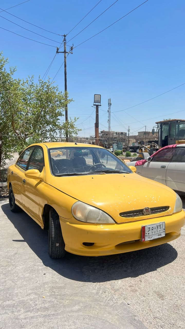 سلام عليكم كية ويو ٢٠٠٣  مكينة ١٦٠٠ السيارة مثل ماكاعد تشوفون بل صور تبريد شغال شاشة دواخلهة جديد البور ستيرن عاطل والثاني مرات يقر راعيهة متوفي عندي مستمسكاتة ماواصلة ابيع كوم حديد 20  بغداد مدينة الصدر ***********
