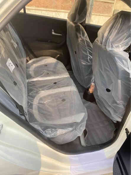 كيا بيكانتو 2015 خليجي ابيض جي تي لاين أعلى فئه في البيكانتو السياره استلام الشركه الدوليه للسيارات ماشيه 48 الف كير والمحرك والصدر والتبريد والكهربائيات كفاله عامه على وضع الشركه  
والسونار مذكور كلش بي ويا الصور
المواصفات
المحرك 4 سلندر الحجم الكبير
فتحه سقف
بصمة أبواب وتشغيل
إشارة ترحيب
لد امامي و خلفي
ويل كب
غرفه ملونه 4 الوان
إشارة بالمري بالاضافه المري شفط
يدات نيكل اصلي
السعر (99) ورقة  العنوان بغداد للاتصال *********** بغداد
