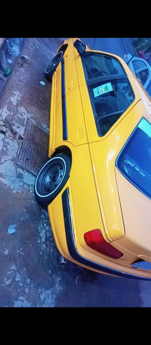 سلام عليكم بيجو بارص مديل 15 
السياره امصفره هيه او غرامات
السنويه ل27
السياره جهزه مكينه اوكير او حداديه 
تبريد ثلج تدفه تخم ويل صبغ حراره تخم تاير
مشط استيرن جديد
بها شبره صبغ بل جاملغ الكدام صبغ او جملغ الوره بي صبغ
او دورجاملغ صبغ ول باقي مكفول 
سعر السياره 37المكان كوفه حي ميسان 
رقم الهاتف ***********
