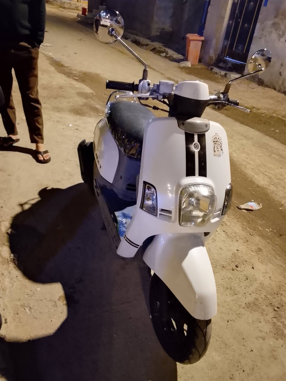 دراجه بوليسي للبيع عنوان الحيانيه دور شرطه السعر مليون 200
رقم الهاتف ***********
