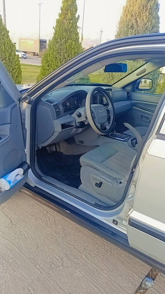 یەک پەلەی بچوک بۆیاخی هەیە بێ هیچ دەعم و لێدراوێک زۆر مەزبووت و بێمەسرەف هی ماڵی خۆمە  *********** 
*********** السليمانية, العراق
