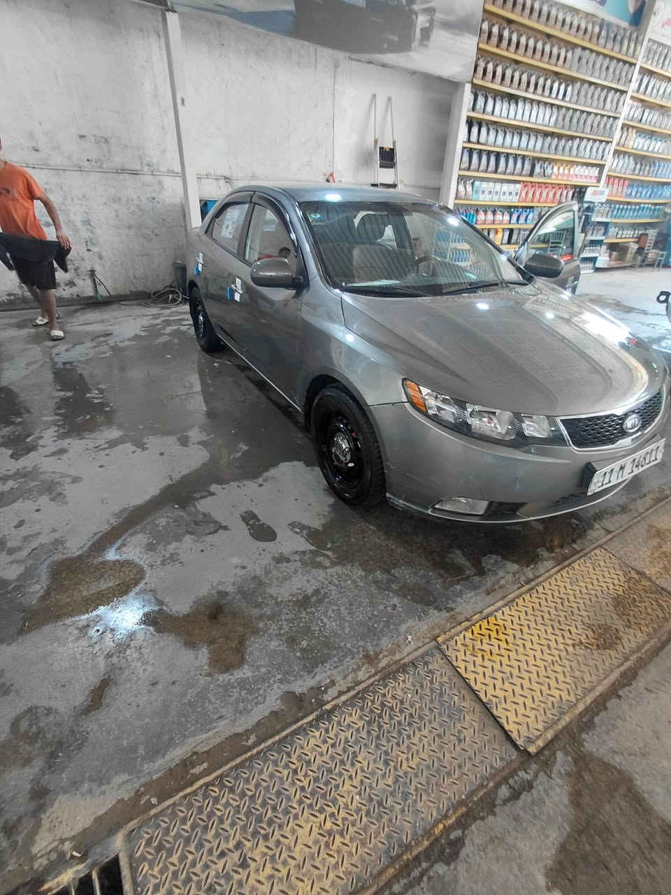 فورتي 13وارد كوري مكينه 1600كير 6نمر سيارة حادثهة جاملغ السايق وشويه من الباب وبيهة قطع صبغ اثر جراد ابيعلك حزام تجي وتكلب وتشوف بعينك سيارة يسمي ثاني يوم احولك *********** ملاحضه سونارهة مرفق مع الصور السعر 75
