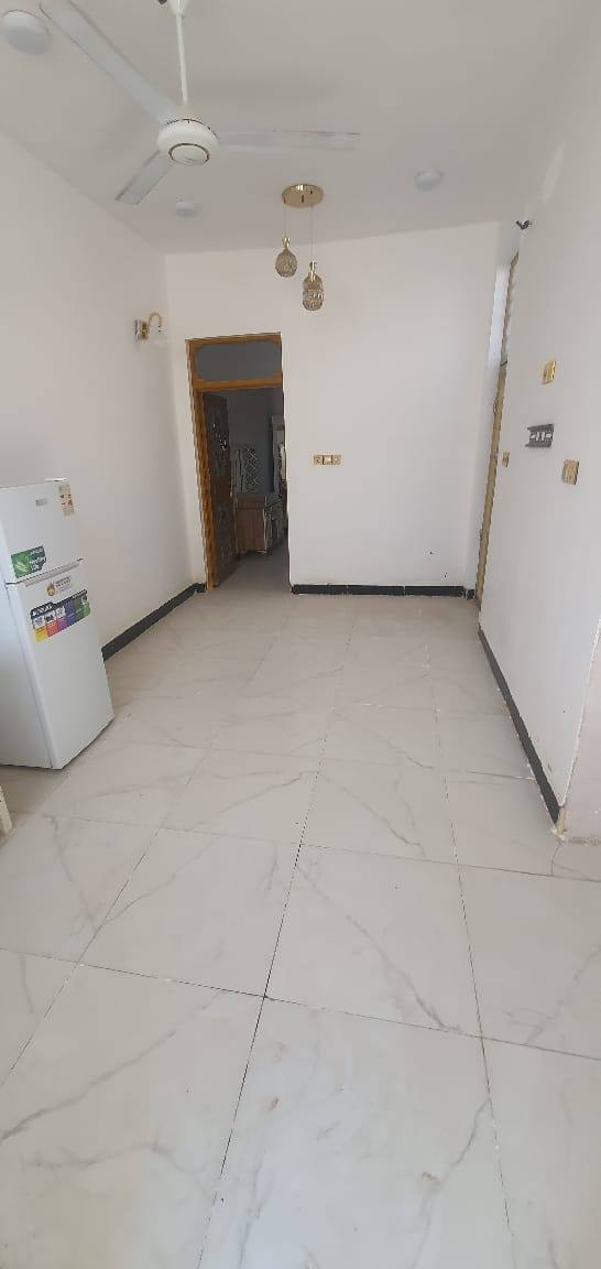 سلام عليكم بيت طابو زراعي سند 25 بي قرار قاضي بسمي البيت بناء درجه اولى مطبك صطح شتايكر مال طفيلي جاهز اللسكن فارغ قرب عله شارع سعر 24 وهذا رقمي ***********
