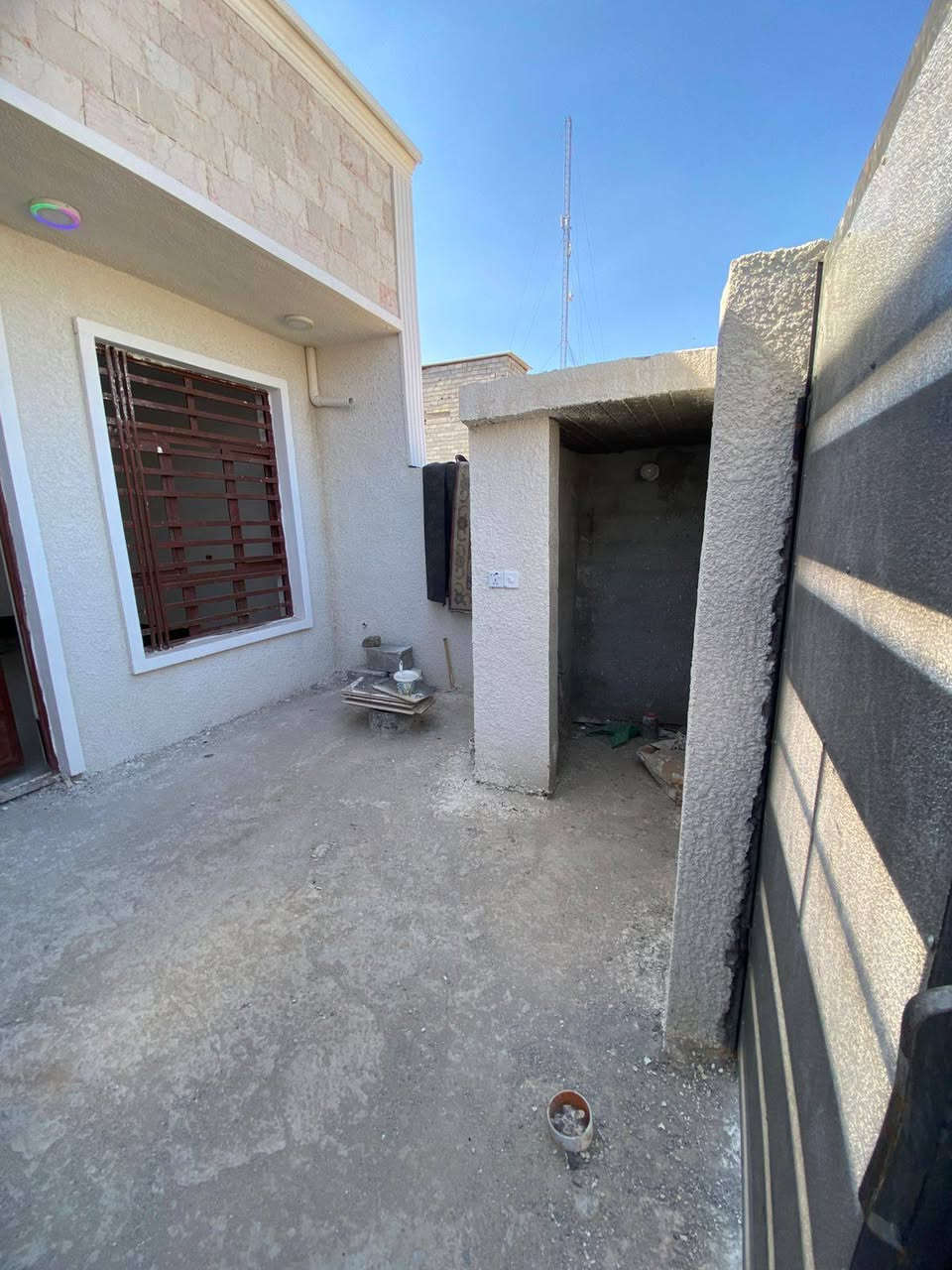 🤝• السلام عليكم
🔊 بيت للبيع موقع بغداد
✅منطقة الانتصار مقابيل مستشفى حماد شهاب 
✅ مساحته 100 متر
  مفتاح  
مربع الاول استثمار او سكن يتئجر 250الف  
✅يوجد كافة الخدمات
✅ سحب مجاري وماء
✅ وقريبة ع شارع
✅ سكني زراعي عقد
✅شارع ابو عمار الشريفي
✅فرصة ذهبية للاستثمار أو السكن
ما للاستفسار: 📞🤳[***********
سعر 50 وبي مجال
