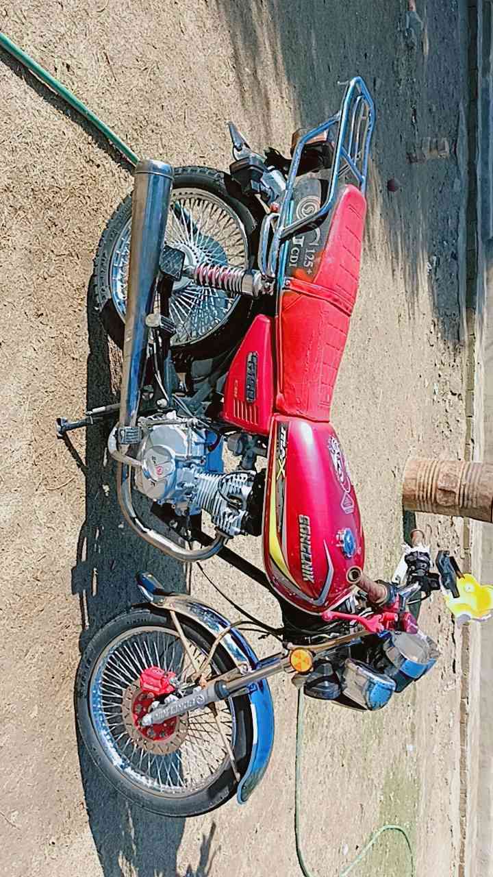 دراجه للبيع موديل 24مكفول كفاله عامه اوراق كامله كهربائيات كامله دراجه خير من الله انضف من الصوره 625 وبيها مجال رقم الهاتف ***********
