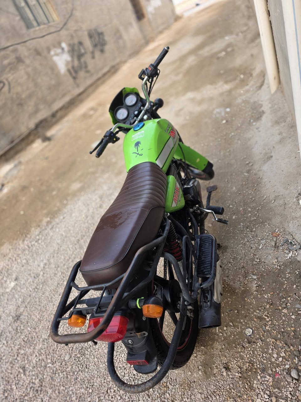 السلام عليكم اخوان دايون للبيع مديل 22  دراجه كدامكم نضيفه كلك كلك بدون اوراق سعره 750  وبيهه مجال الي شراي يتفضل يراسلني لو يتصل ع رقم (***********)  او يتواصل وياي واتساب سبب البيع متوازي ع فلوس يشهد الله  مكاني النجف
