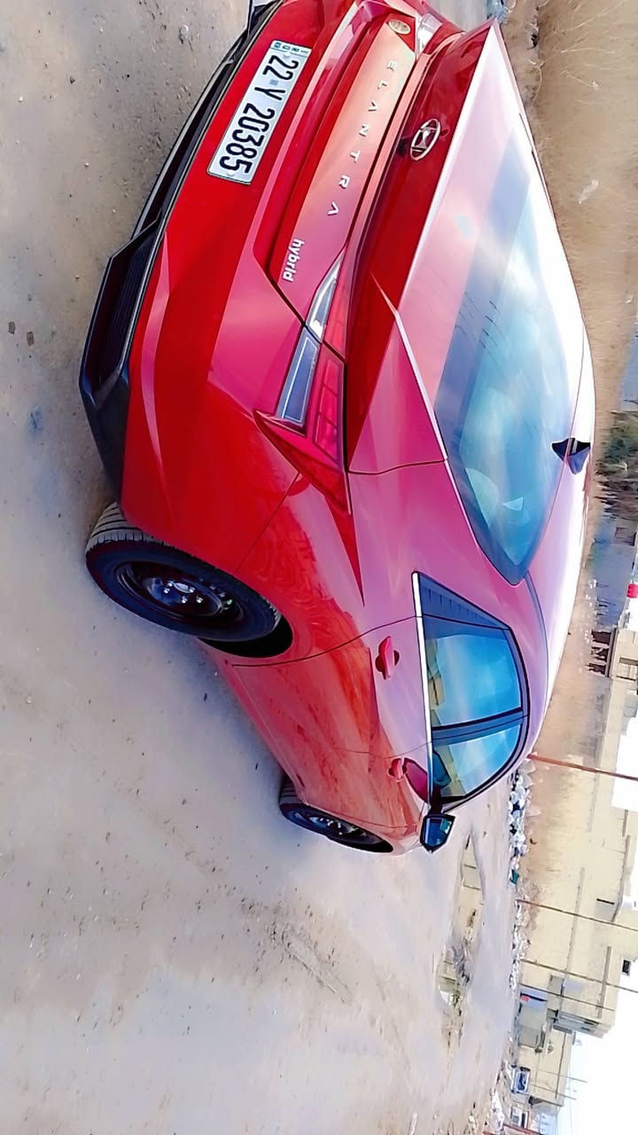 اللنترا 2023 فول Vip هايبرد.
امريكي حادث خفيف باب خلفية تبديل ومصبوغ وربع جاملغ.
السيارة فول مواصفات للاخير.
ماشية 27 ألف.
السيارة جديدة بمعنى الكلمة مابيه أي نقص جاهزه بالكامل.
رقم اربيل هزه جديدة اباسمنه تحويل وكاله 
ماكو مشكله.مكان السيارة بغداد ابودشير.
السعر 163 وبيه مجال للستفسار *********** .
