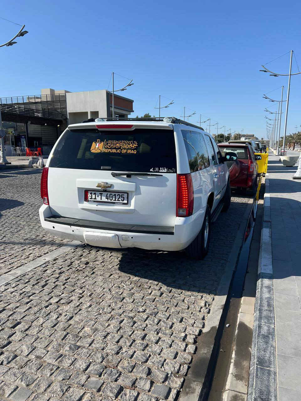 السلام عليكم:
تاهو رقم بغداد اصوليه مديل 2013
وارد امريكي طويل تبديل چاملغ وبنيد فقط اصل ابيض
السيارة مسجلة خط نجف 
السعر 195 وبي مجال
المكان البصرة المعقل 
رقم الهاتف:***********
