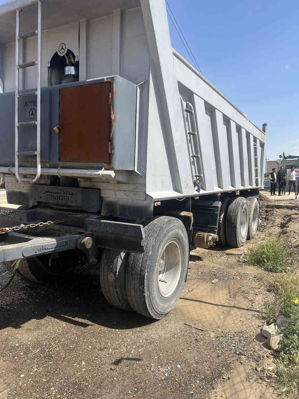 السعر ١٨٠ مقطوره شغل بغداد ٣ دناكير طول ٧ وربع مكان بابل معرض أبو عمار المعموري الاستفسار ***********
