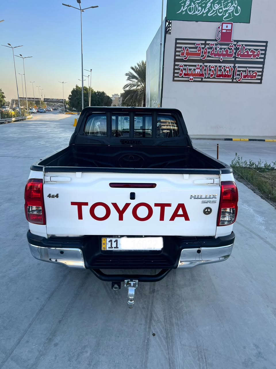 سلام عليكم حبايب للبيع                تيوتا هايلوكس موديل 2016 فورويل كويتي مكفوله من ضربه وصبغ ماشيه114 رقم بغداد بسمي سعر 245 وبيها مجال مكاني بغداد لاستفسار        ***********
