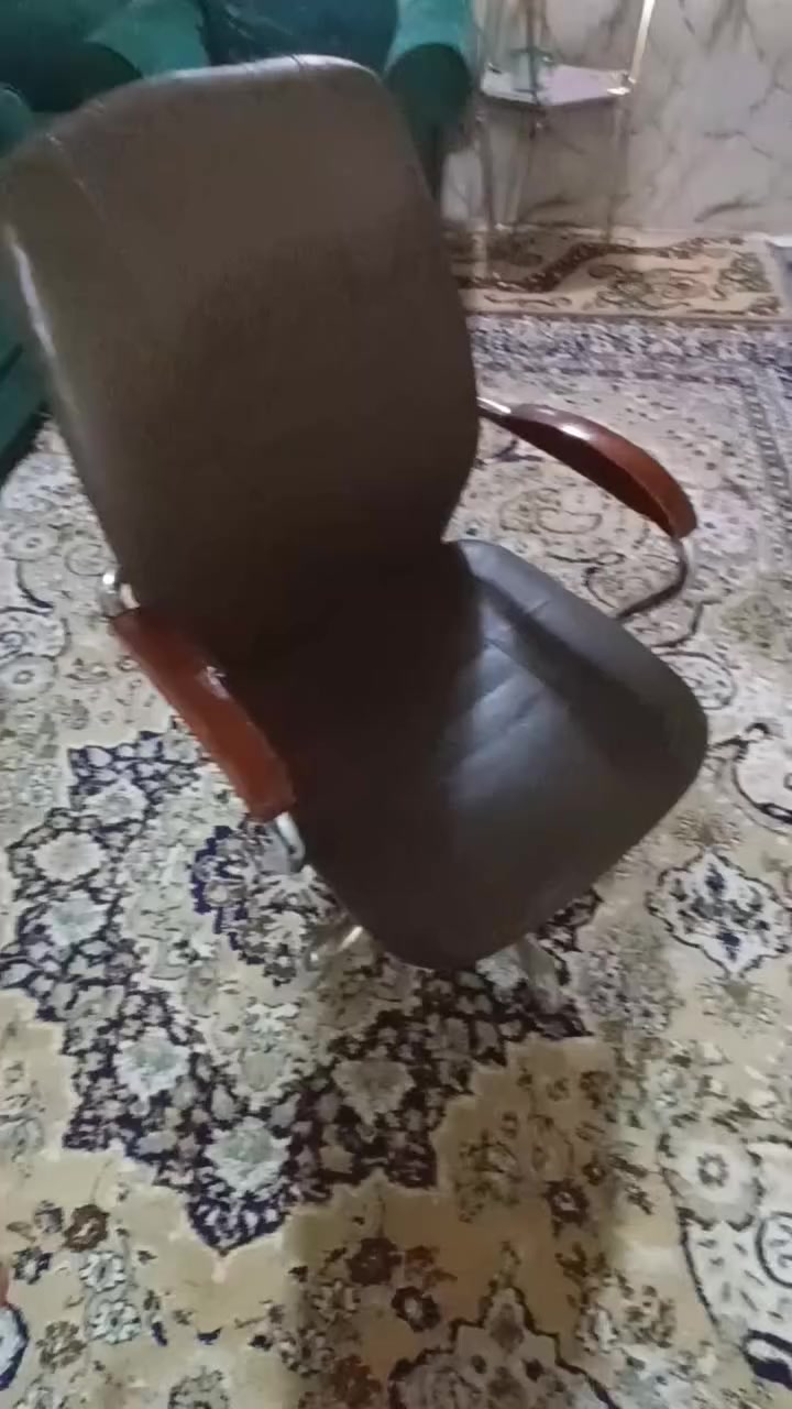 كرسي دوار بي نقص ثنين تايرات فقط وشغال مابي شي أريده ب15


**إذا كنت صاحب هذا الإعلان وتريد حذفه لأي سبب، رجاءا أرسل رسالة إلى الدعم الفني**