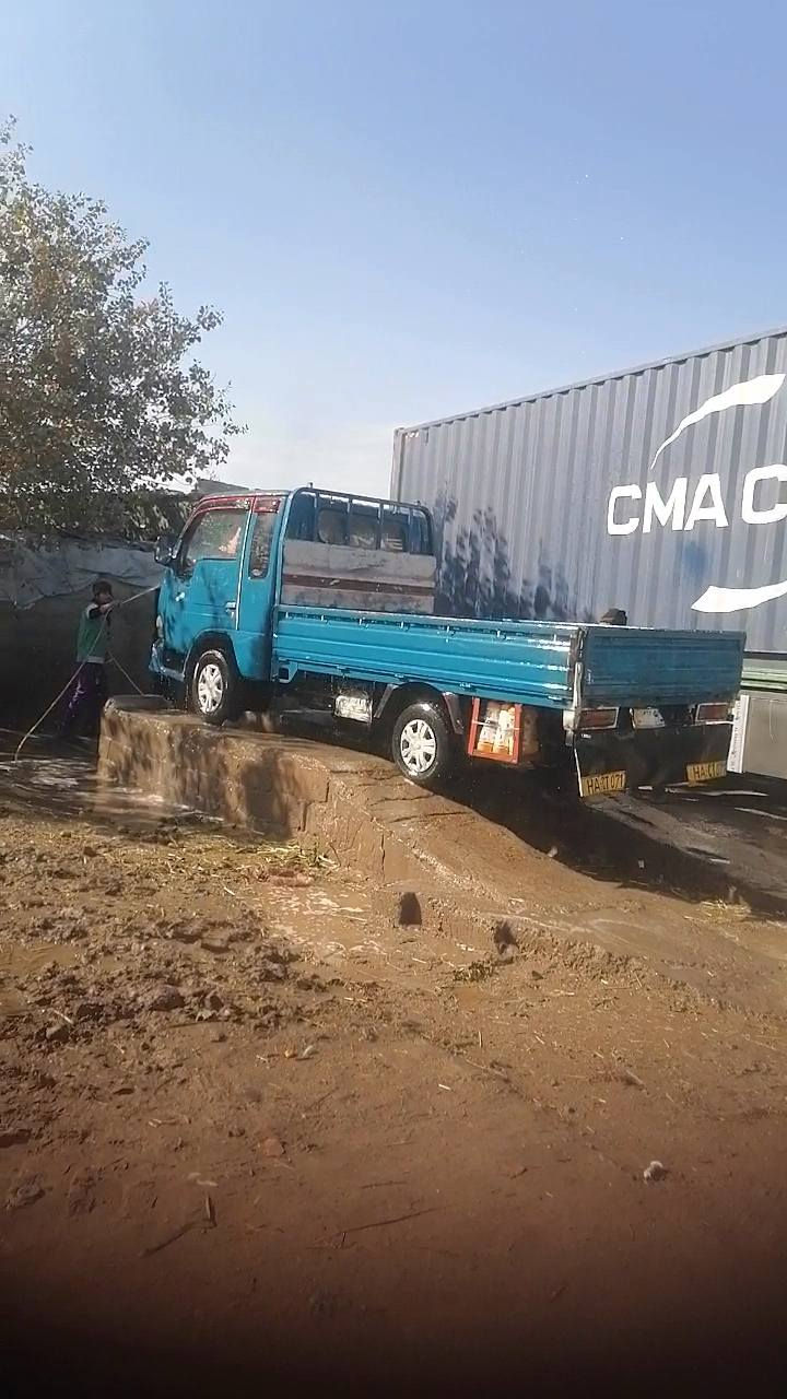 من رخصت الادمن المحترم          سامسونج موديل ٢٠٠٠للبيع رقم بابل السياره نضيفه جدا محرك وكير واكسل مكفولات تخم تاير جديد لا تبخير لا تنقيص ترايك وين ما تريد رقم دولي بسمي  السعر ٤٥ مكان السياره بغداد ابو غريب
***********
