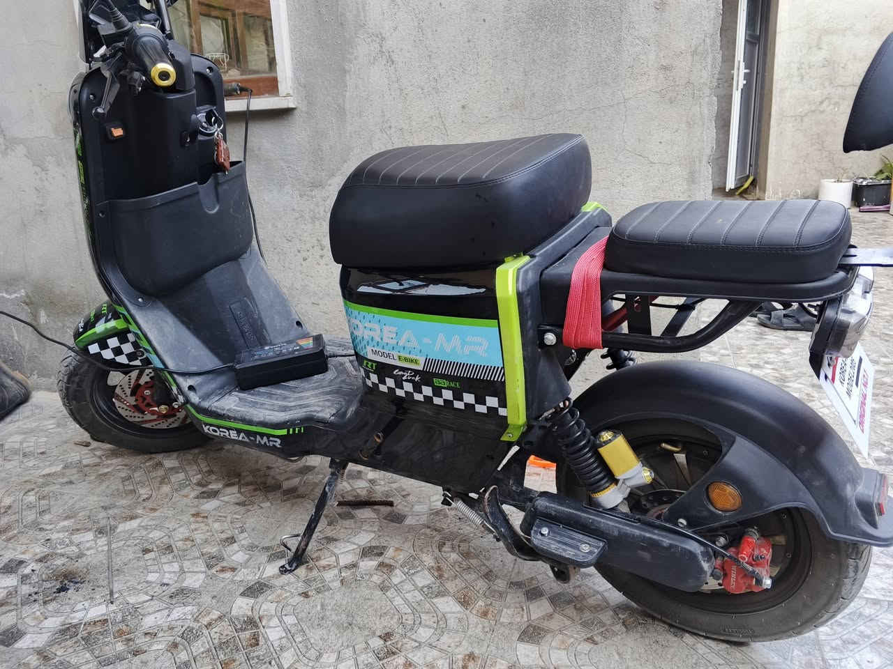 سلام عليكم عندي هاي دراجه شحن للبيع موديل 2026 خمس بطاريات دراجه جديده مستعمله قليل مكاني كركوك *********** سعرها ع تصال 

وتحياتي
