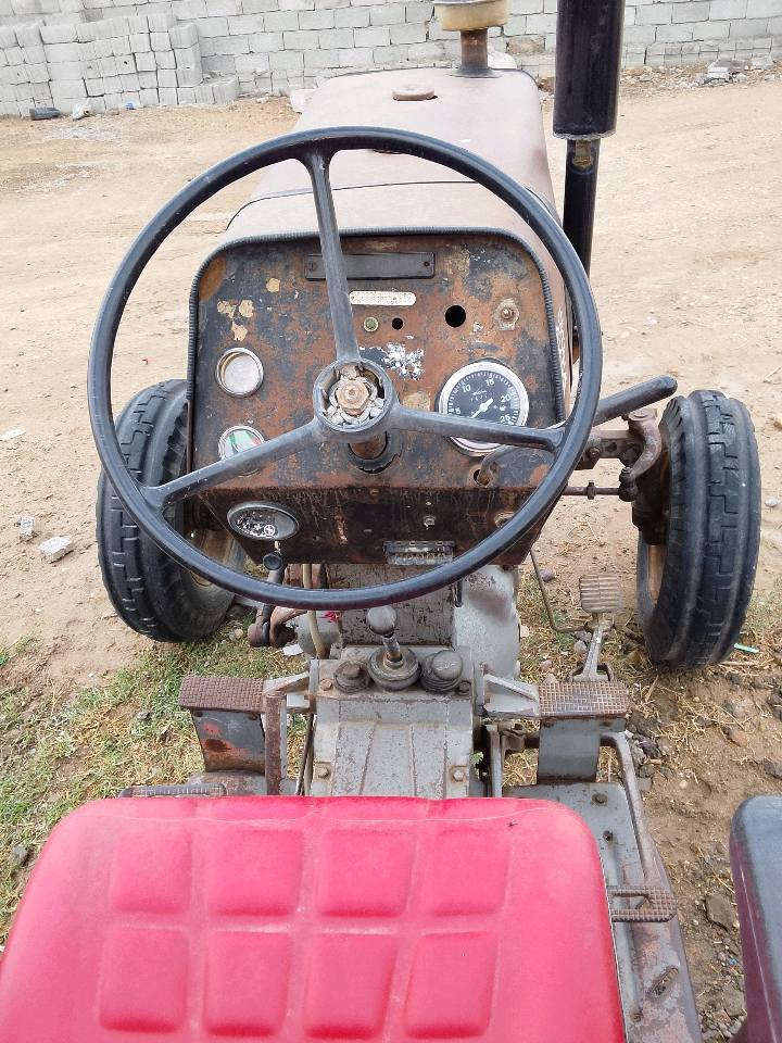 سلام عليكم للبيع مكينة فوركسن حجم 275 رقم وسنويه بعده شركة رقم الهاتف ***********
