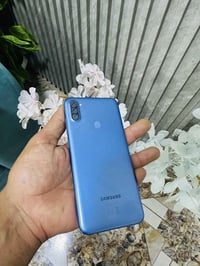 A11 ب50الف 07716749001