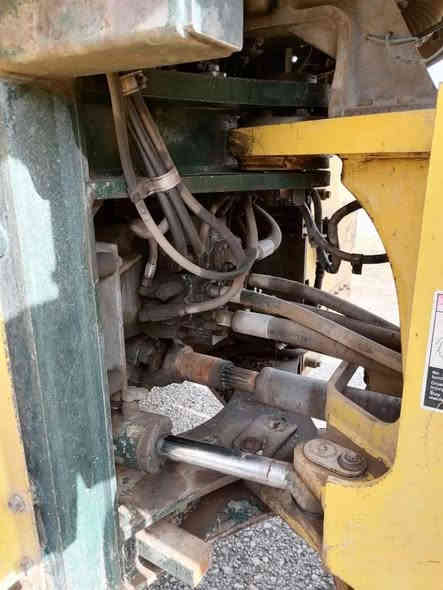 ئەم شۆفڵە بۆ فرۆشتن کەواساکی حەجم  80z رەقەم سلێمانی مۆدیلی 1999 رەقەم تەلەفون ***********
