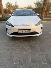 بي واي دي سيل فايف ماشيه 1000 سياره جديده للبيع بسعر معقول ابيع مكاني ...