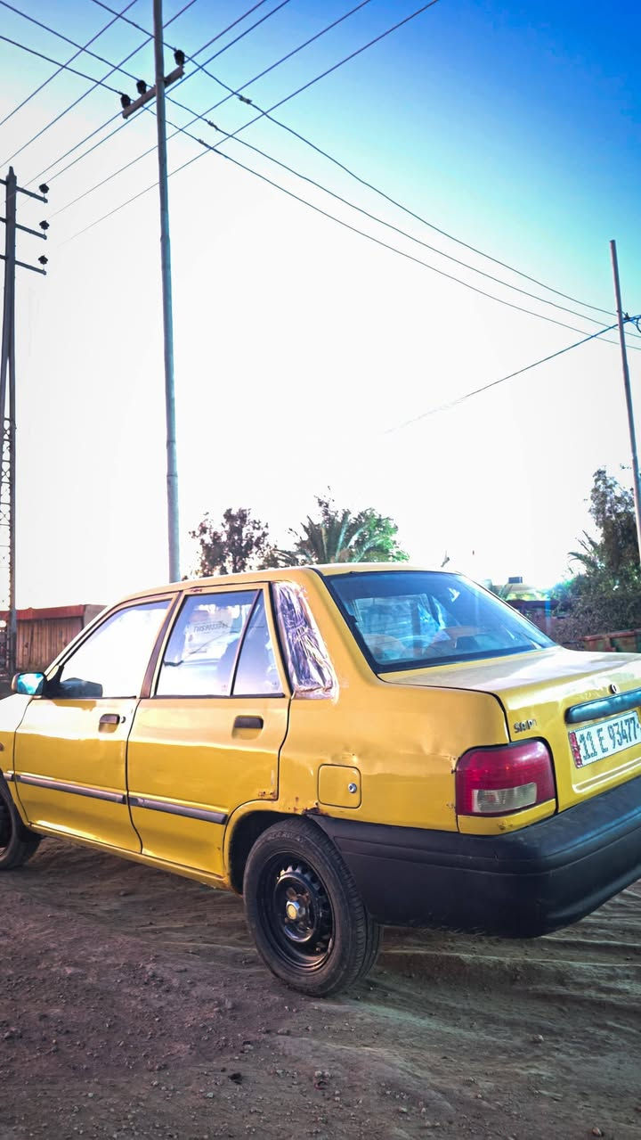 السلام عليكم اخوان سايبة للبيع موديل 2013 رقم انكليزي بغداد بأسمي مصفرة هيئة وغرامات محرك وكير والكهربائيات  مرتبة تخم تاير جديد للبيع أو مراوس سعرها 20 وبيها مجال 
رقم موبايلي : ***********
