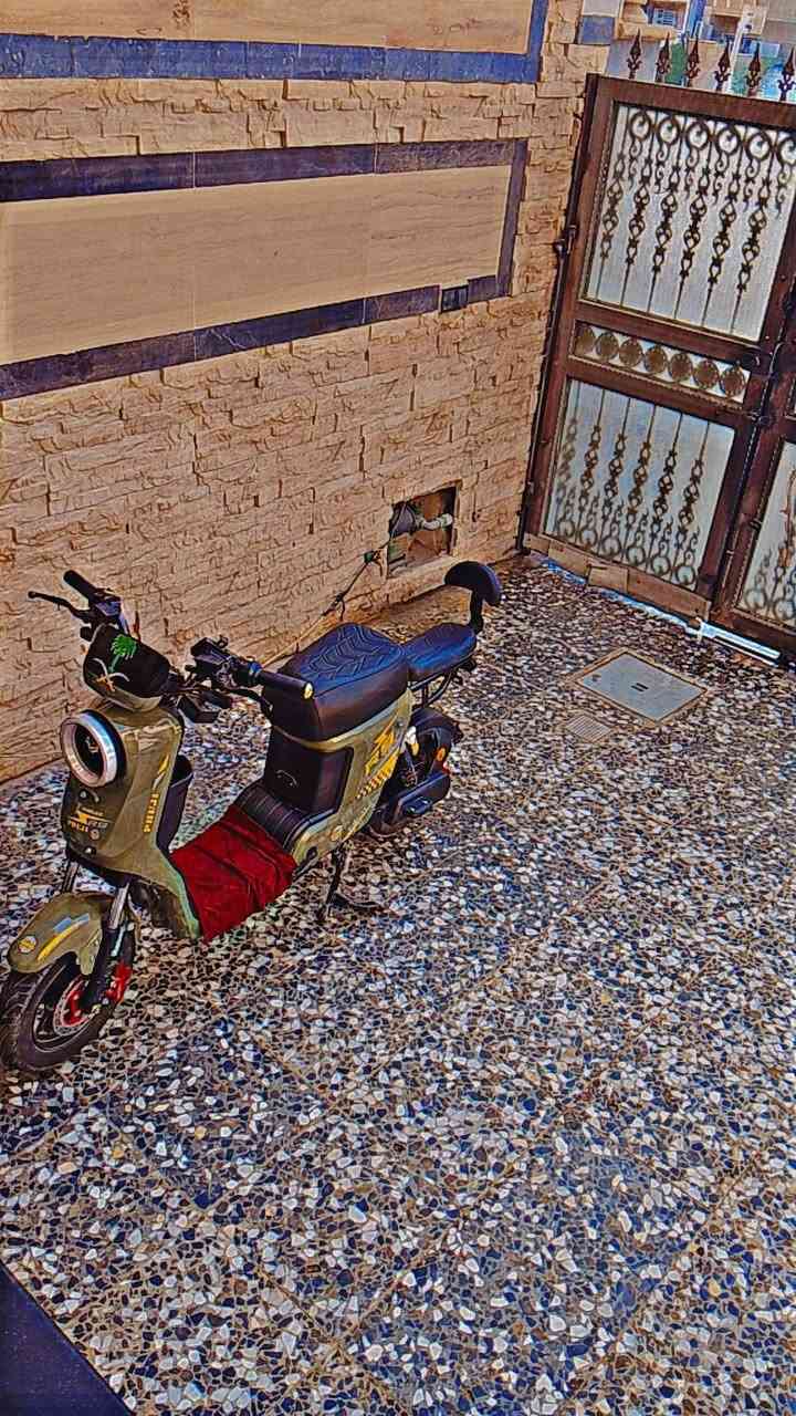 دراجه للبيع ار 9 موديل 26 بغداد جديده شارع المسبح دراجه فوم مواصفات*********** السعر 450 بيها مجال
