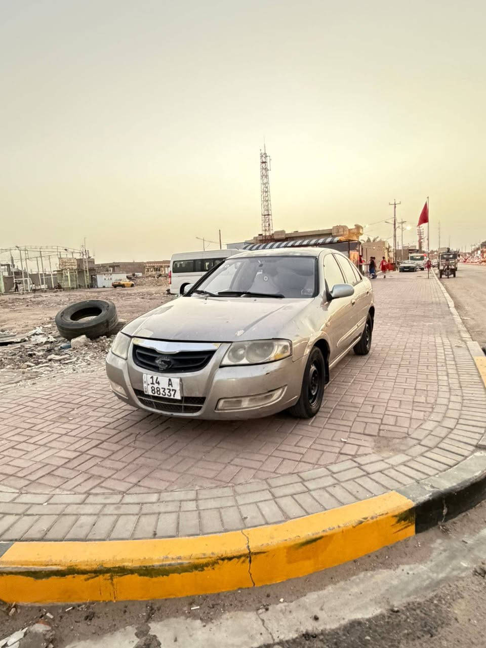 السلام عليكم 
نيسان سني مديل 2012
مكينه كير تبريد حداديه كله فول 
بدي غير مكفول شوف لعين 
سياره بسمي واريد تحويل 
السعر ٦٨وبيها مجال قليل 
مكاني البصرة الأمن الداخلي 
وانا مكلف بالنشر وهذا رقم راعيهة 
 *********** البصرة, العراق
