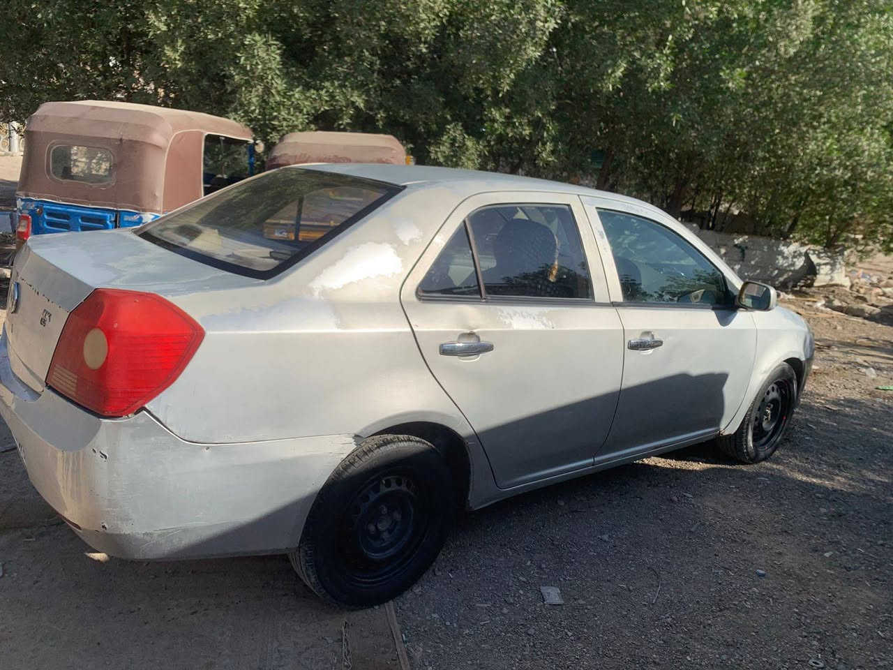 السلام عليكم
جيلي  MK  2012 

محرك 1800 كورلا كروز بدون تحوير برغي

تبريد شغال شرط الحماوة اقل الربع بتبريد

صبغ  بيه جراد السيارة

حادثة جاملغ الخلفي صفحة السايق 

سنوية إلى سنة ٢٠٢٩ النفاذ 

السيارة الداخل كلش نضيف البطاطين البوب ودشبول فطر مابيهن
السيارة اي نقص مابية

العنوان بغداد ابو دشير قرب لحوم ابو خليل
*********** /0780796626
وتسب شغال على الخطين

السعر / 3700  دولار  يعني ٣٧ ورقة 
الجاي حگة علینة
