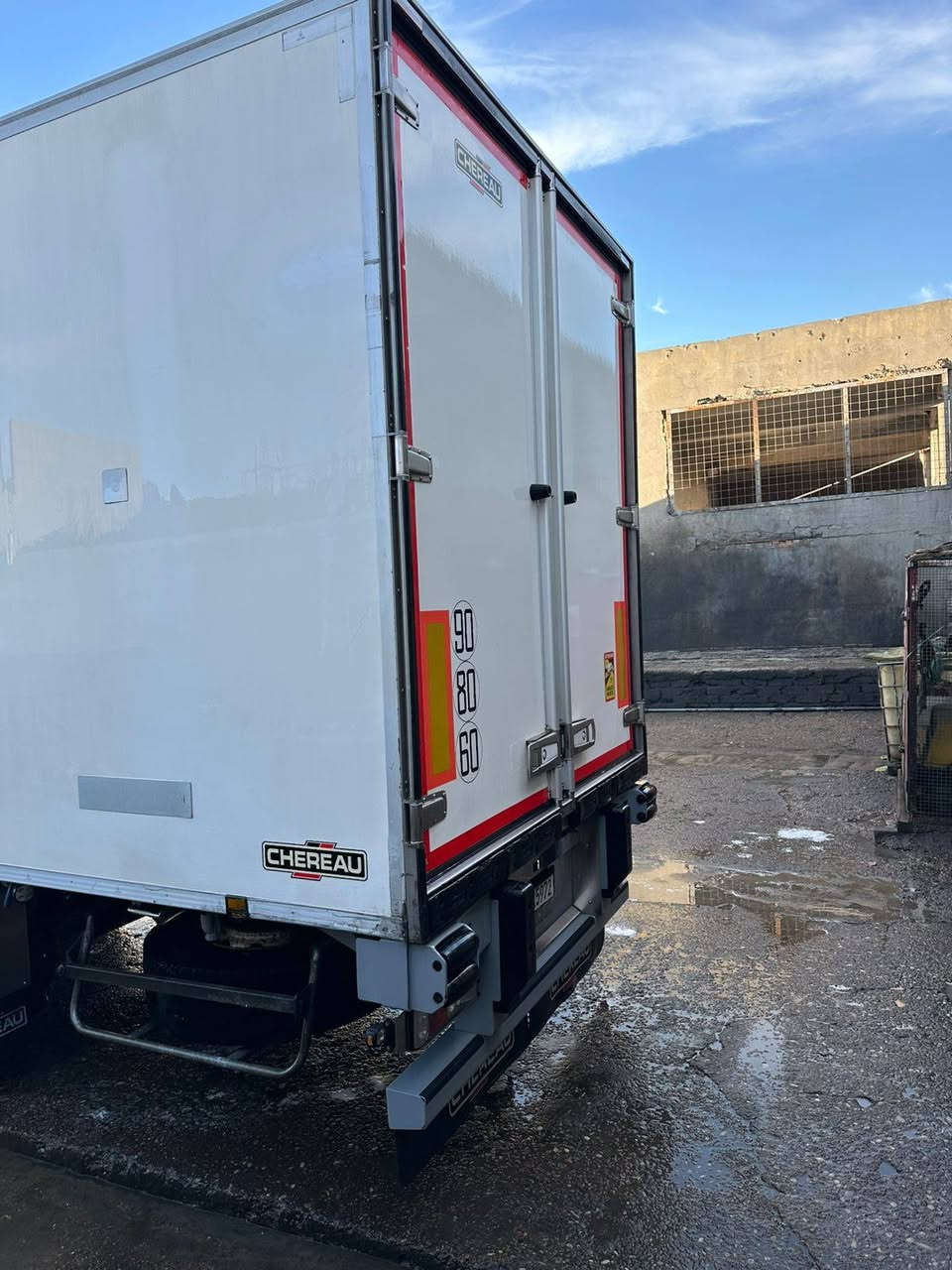 السلام عليكم براد شيرو للبيع موديل 18سمك 7 إرتفاع استندر تخم تاير منفيس عربانه جاهزه للاتصال والاستفسار على الرقم ‏‪077-118-06936‬‏


**إذا كنت صاحب هذا الإعلان وتريد حذفه لأي سبب، رجاءا أرسل رسالة إلى الدعم الفني**