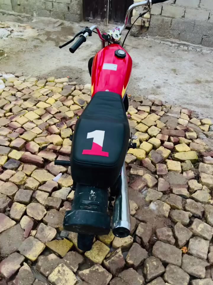 سلام عليكم 
دراجه تعمير 25شاصي 19كلك بيه بليته ورقم شاصي مكينه لا تبخير لا تنقيص لا نضيح دراجه شوفت عينك مكان رميثه قرب صيطرت ال عارضيات سعر 625وبيه مجال قليل خاص مفتوح


**إذا كنت صاحب هذا الإعلان وتريد حذفه لأي سبب، رجاءا أرسل رسالة إلى الدعم الفني**