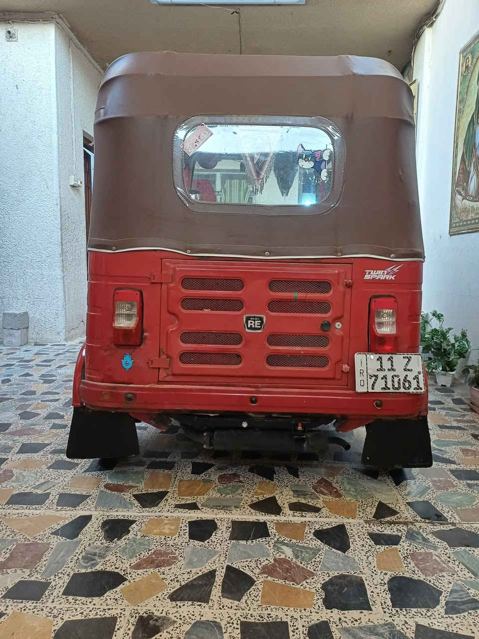 السلام عليكم 
موديل ١٧ مكينه ٢٠
قطرت صبغ مابيها
المكان بغداد
السعر ٤٩٠٠
***********
