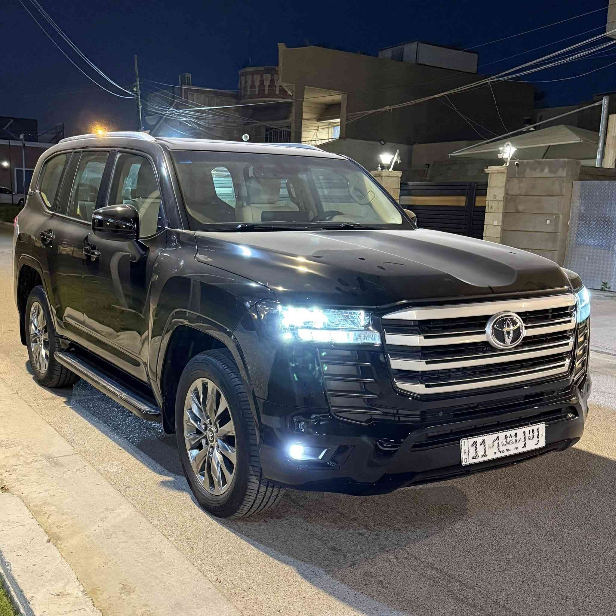 السلام عليكم
لاندكروز 2022 ساز 
GXR
تنفس طبيعي 
رقم بغداد باسمي 
ماشيه 54 الف 
مغلفه PPF ضمان 
والسياره مكفوله كفاله عامه وعلى وضع الشركه
السعر 635
عنواني بغداد زيونه 
***********
