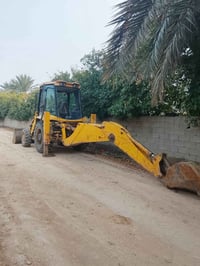 حفارة 2002 • مكفولة كير ومحرك • بعقوبة