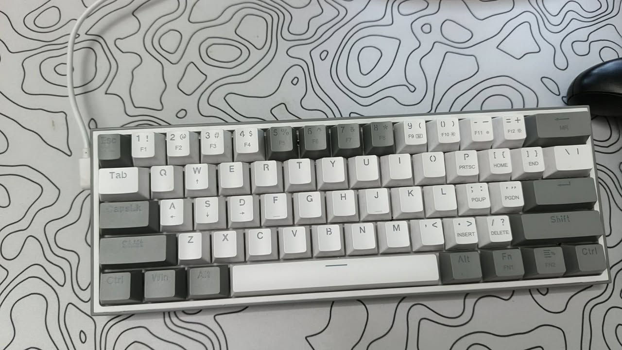 السلام عليكم ورحمة الله وبركاته                                                                                                  كيبورد وماوس كامل للبيع                                                                                                      يشغل اكس بوكس سيريس/X Sوو PC.و بليستيشن 4/5.و/اكس بوكس ون                                               الكيبورد نوع  Red Dragon ريد دراكون                                                                                                                                         و فول RGP                                                                                                                                    وRed Switch ريد سويج و Kickaps اضافية وخالعة الكيكابس                                                                                                                                   والكرتون وياهم ال2                                                                                                                            الماوس من شركة باندا Banda                                                                                   موصفاته: 3ازرار اضافيه 
والDPI؛: 4200 
استعمال قليل جداً                                                                                                                          مكاني موصل: حي النور
السعر  55الف وبي مجال بسيط                                                                                   الرقم(***********)
