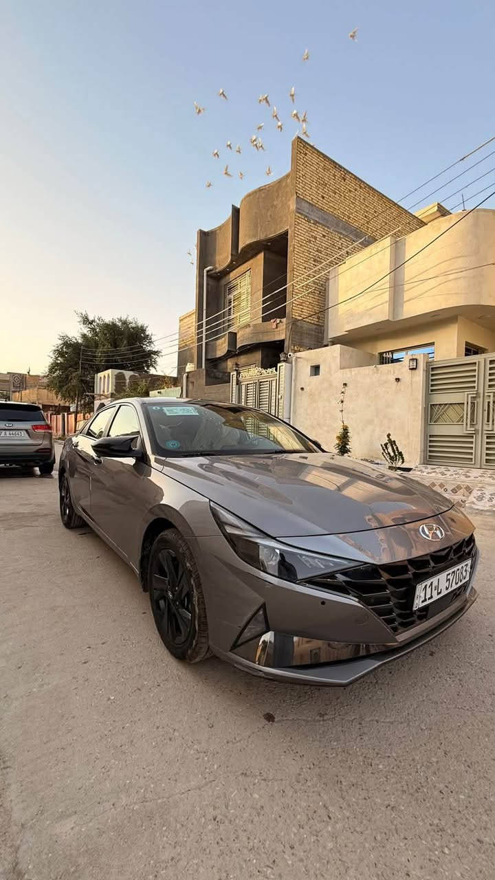 النترا خليجيه 2023 لون عسلي جكليتي
مكينه 1600 السياره فول مواصفات فتحه سقف اشاير مري دواخل كريمي فئه بلاك اديشن بالكامل مطعمه سودات، السياره وارد كوريا مو تجميع الصين وبقيه المواصفات معروفه
السياره مكفوله بيها بس هذا البارد البلصوره 
***********
مكاني بغداد
السعر ١٦٧ و بيها مجال قليل
