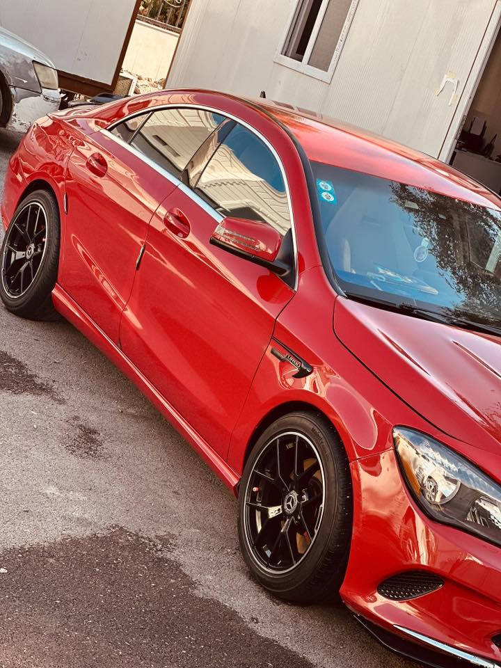 سلام عليكم بيع او مراوس حتلو باحدث واطي فرق
مارسدس بنز ٢٠١٨
سياره كلين بدون قطره صبغ 
بيها بالباب pdr على كد ٤ اصابع 
رقم بغداد باسمي سياره جاهزه ماناقصه ولا برغي 
كامره خلفيه دواره 
كير كروز سرعه
لدات ابواب وكشنات ويدات بلاد
داخل ابيض ملكي واسود
صدر جديد 
سياره مابيها اي نقص 
سعر ١٧٠ بيها مجال قليل
***********
