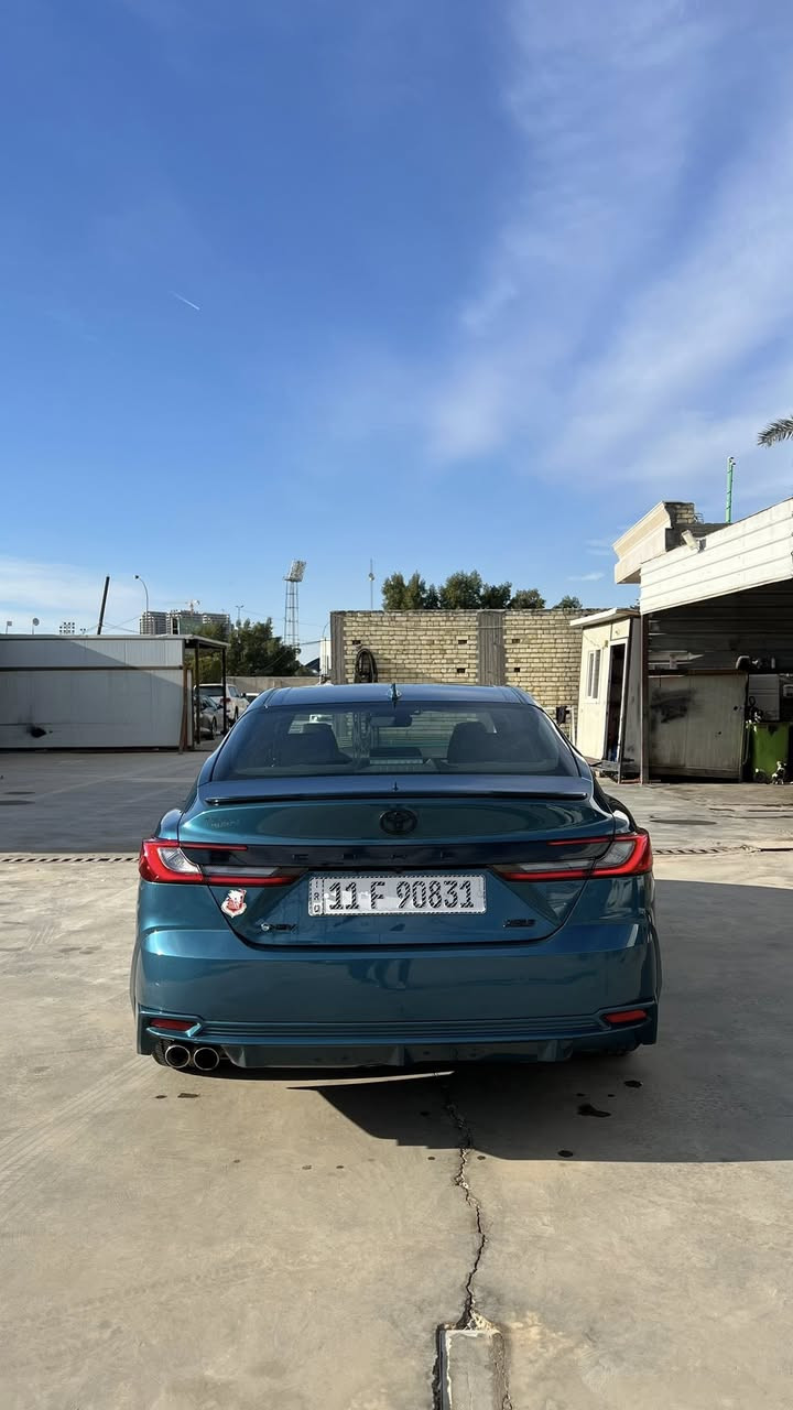 السلام عليكم 
تيوتا كامري 2025
XSE هايبرد

بصمه
كيجات شاشة 
شاشه جبيره 
كشنات جلد وكهرباء وتدفئه
ستيرن تدفئة 
لايت وبك لايت LED
رادار امامي وجانبي وخلفي 

حادث من امريكا بس بنيد وبالعراق صار بيها بارد بالصندوك 

13.000mi
23,300$$
***********
بغداد
