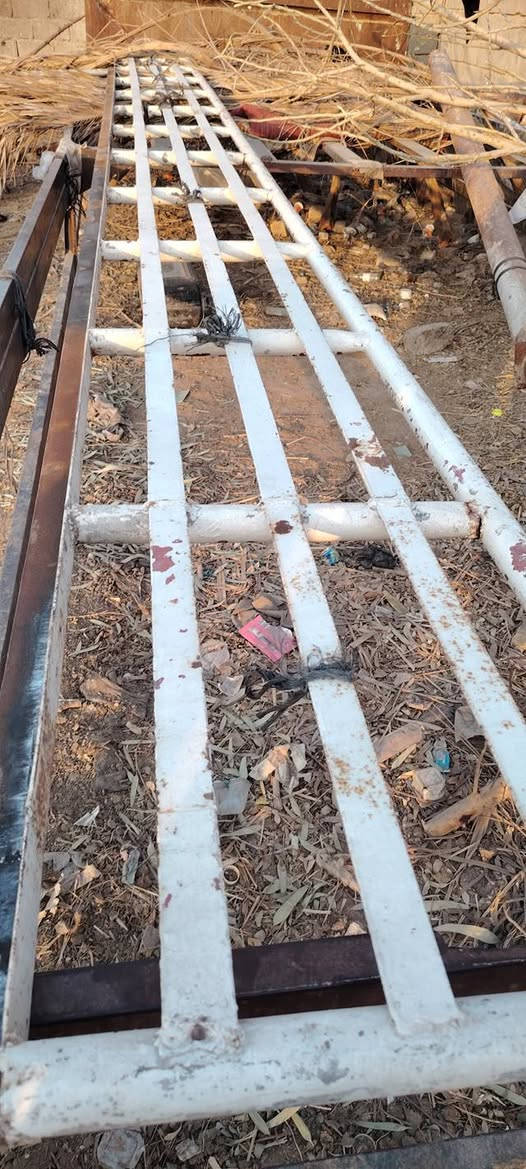 السلام عليكم محجر هينو للببع طول سته وربع رتفاع 50الاستفسار الاتصال ع الرقم ***********
