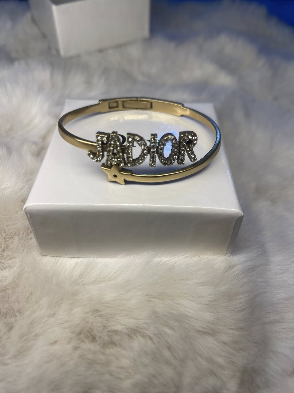 سوار ديور


**إذا كنت صاحب هذا الإعلان وتريد حذفه لأي سبب، رجاءا أرسل رسالة إلى الدعم الفني**