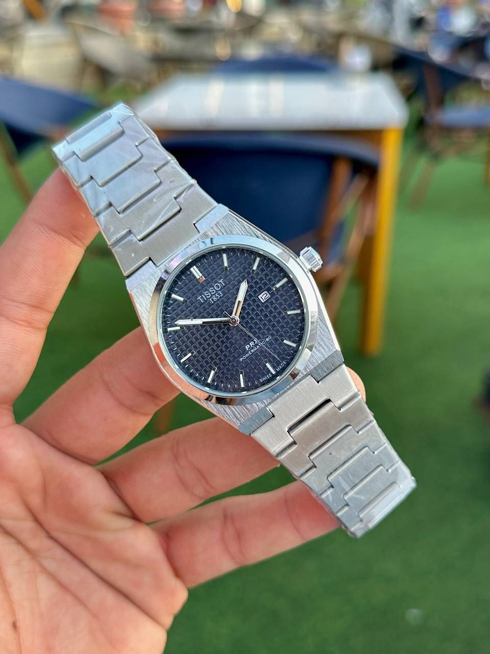 Tissot for your view😜🔥 
#tissot #watch #watches #watchfam #styles #luxury #fashion #menswear #mensfashion #mensstyle #tk #barod


**إذا كنت صاحب هذا الإعلان وتريد حذفه لأي سبب، رجاءا أرسل رسالة إلى الدعم الفني**