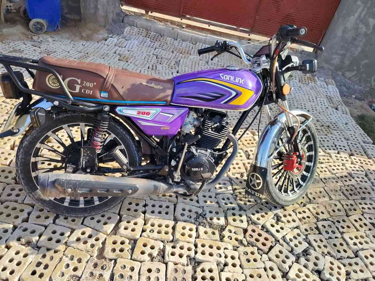 سيفان موديل 25كهربايات كله شقال شلعه تخبل وراق صولي عنوان بغداد النهروان ‏‏‪0785 949 3245‬‏
