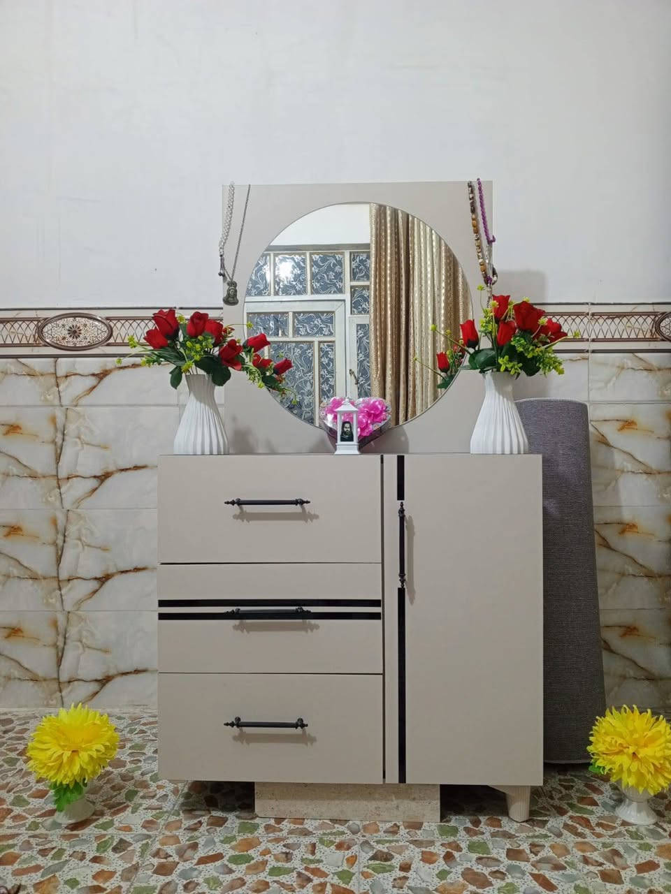 غرفة خشاب تركي الكنتور عرض 220m ارتفاع  200m سعر 700وبي مجال


**إذا كنت صاحب هذا الإعلان وتريد حذفه لأي سبب، رجاءا أرسل رسالة إلى الدعم الفني**