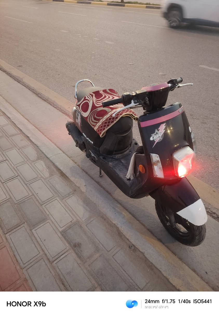 بوليس مسطره شهر من طالعه من المعرض دراج بعدهي جديده شوفت عيونكم رايده 900وبيها مجال متاوزي  رقمي ***********
