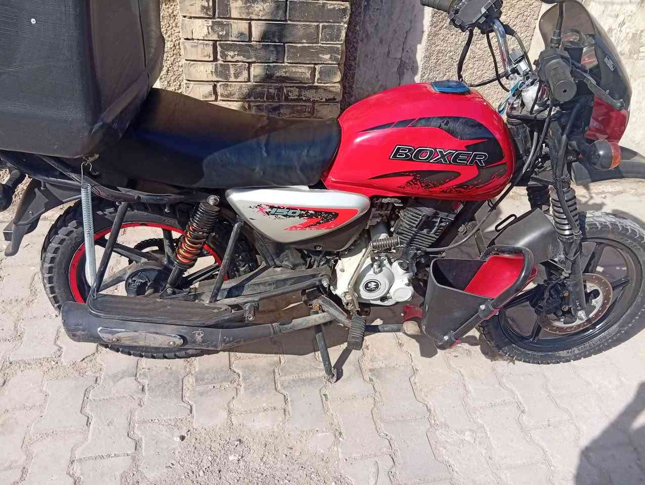 سلام عليكم دراجه للبيع بوكسر جبلي شاصي 2020 مبدل مكينه 23 دراجه خير من الله كهربائيات كله شغاله تجي وتشوف بعينك رقم بغداد وسنويه موجوده ثاني يوم احولك العنوان الكراده شارع الصناعه رقمي ***********
