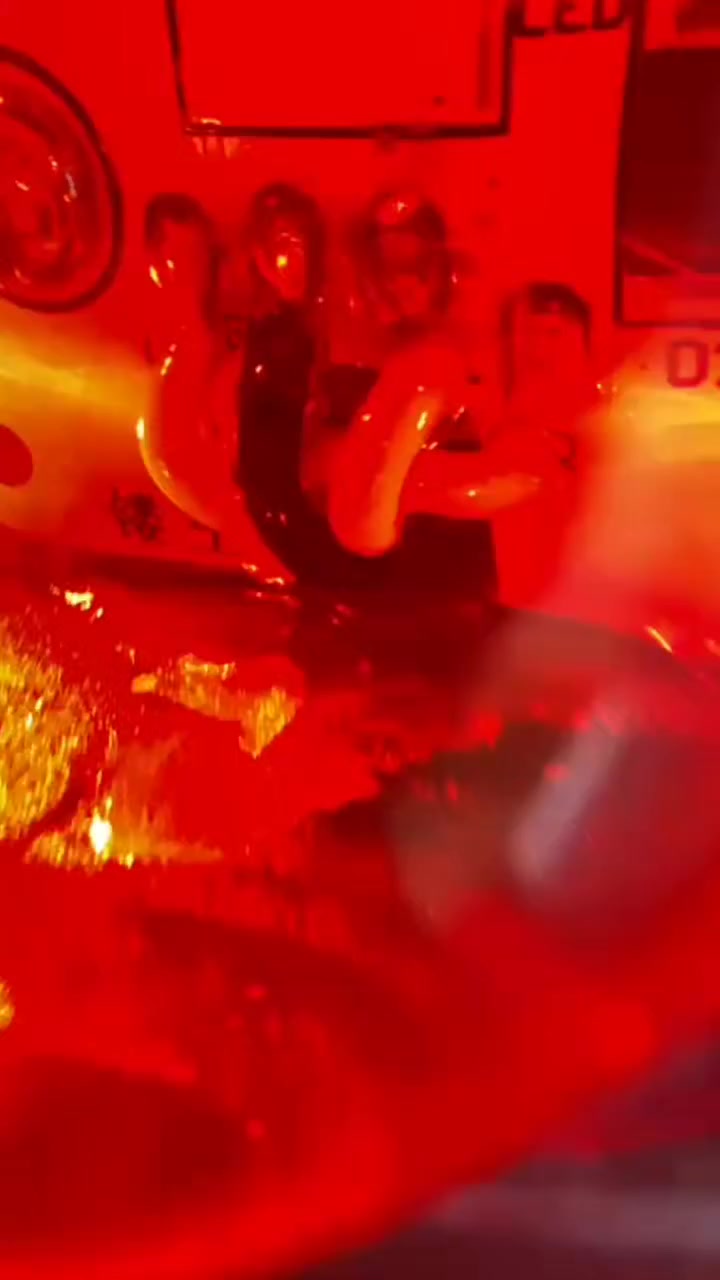 السلام عليكم دراجه ار تسعه للبيع الدراجه كلشي مابيهه فقط كسر بلمدكر الكدام بطاريات ونلي ٥ بطاريات مكاني بصره ابو الخصيب سعر ٣٥٠ وبي مجال *********** الشراي يراسلني عالوتساب
