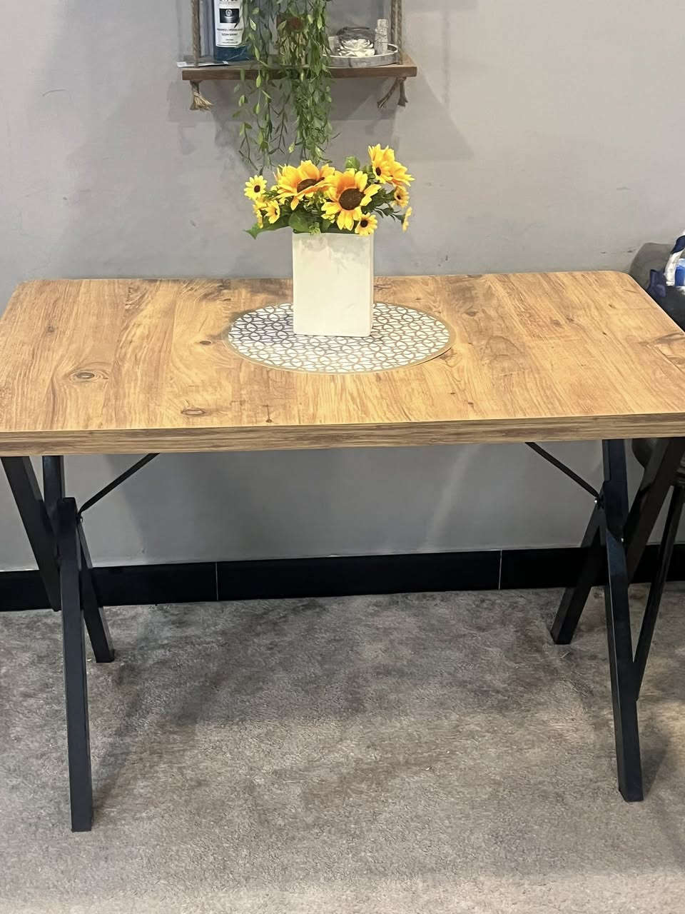 السلام عليكم عندي هذا ميز طعام ماخذته ب 185 واريده ب 100 بي 4 كراسي نفس هذا الي بالصوره بس واحد منهم طاك اللحيم من صفحه وحده بس


**إذا كنت صاحب هذا الإعلان وتريد حذفه لأي سبب، رجاءا أرسل رسالة إلى الدعم الفني**