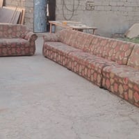ديوان مستعمل ٩ امتار ١٥ نفر مستعمل نظيف مابيه اي ضرر  السفنج زين منازل...
