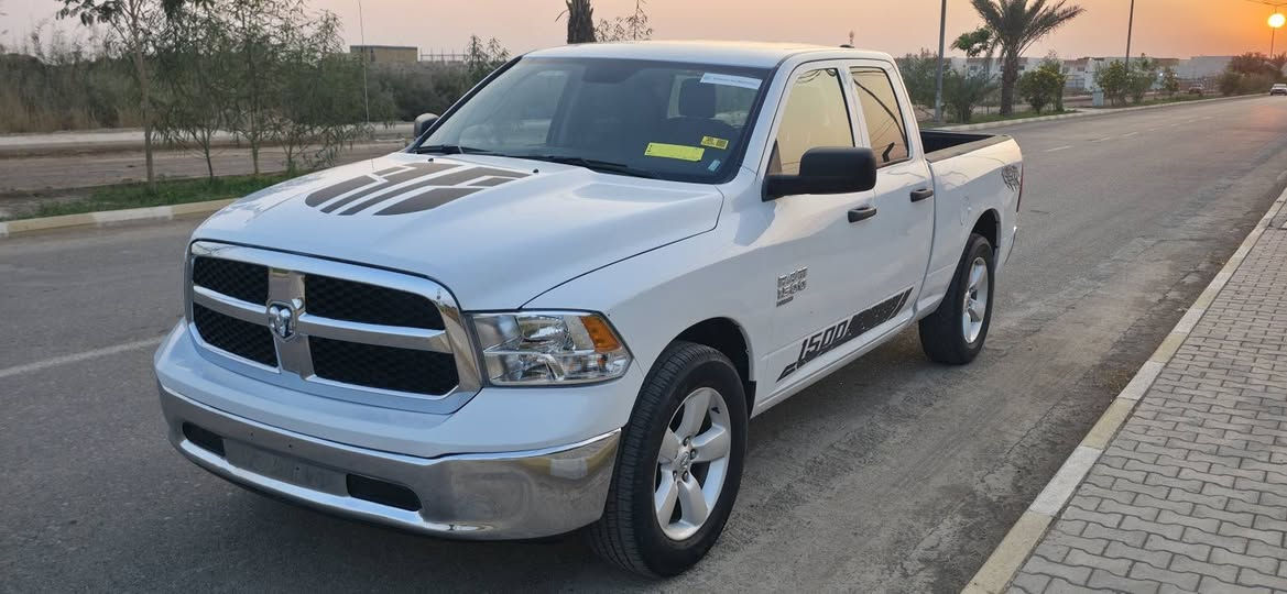 دوج رام موديل 24 للبيع 
بيع او مراوس بسياره اقل 
سياره جديده ماشيه 21
محرك حجم 6 سلندر 
كير ماوس 
كامره خلفيه دواره 
فول تحكم ستيرن 
هيتر بالمرايه 
شاشه وسطيه 
ويل كب حجم 20 كروم 
سياره جديده حادثها موضح بالصور بدون دواخل ويرباك وتبديل فقط تصليح مكانها الديوانيه سعرها 230 وبيها مجال للاستفسار الاتصال على الأرقام 
*********** واتس اب 
***********
