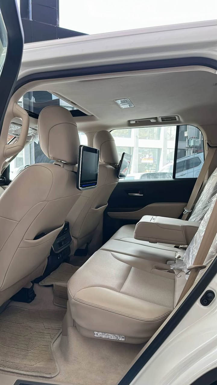 Land Cruiser 2024 GXR V6

سياره شريكه جيهان ✅

3 شاشات ✅

بدون دعم و صبغ ✅

                                                     44,000 km ✅

سعر : 675$ ورقه و مجال ✅

مكان : دهوك 📍

📞 0750,843,21,80 دهوك, العراق


**إذا كنت صاحب هذا الإعلان وتريد حذفه لأي سبب، رجاءا أرسل رسالة إلى الدعم الفني**