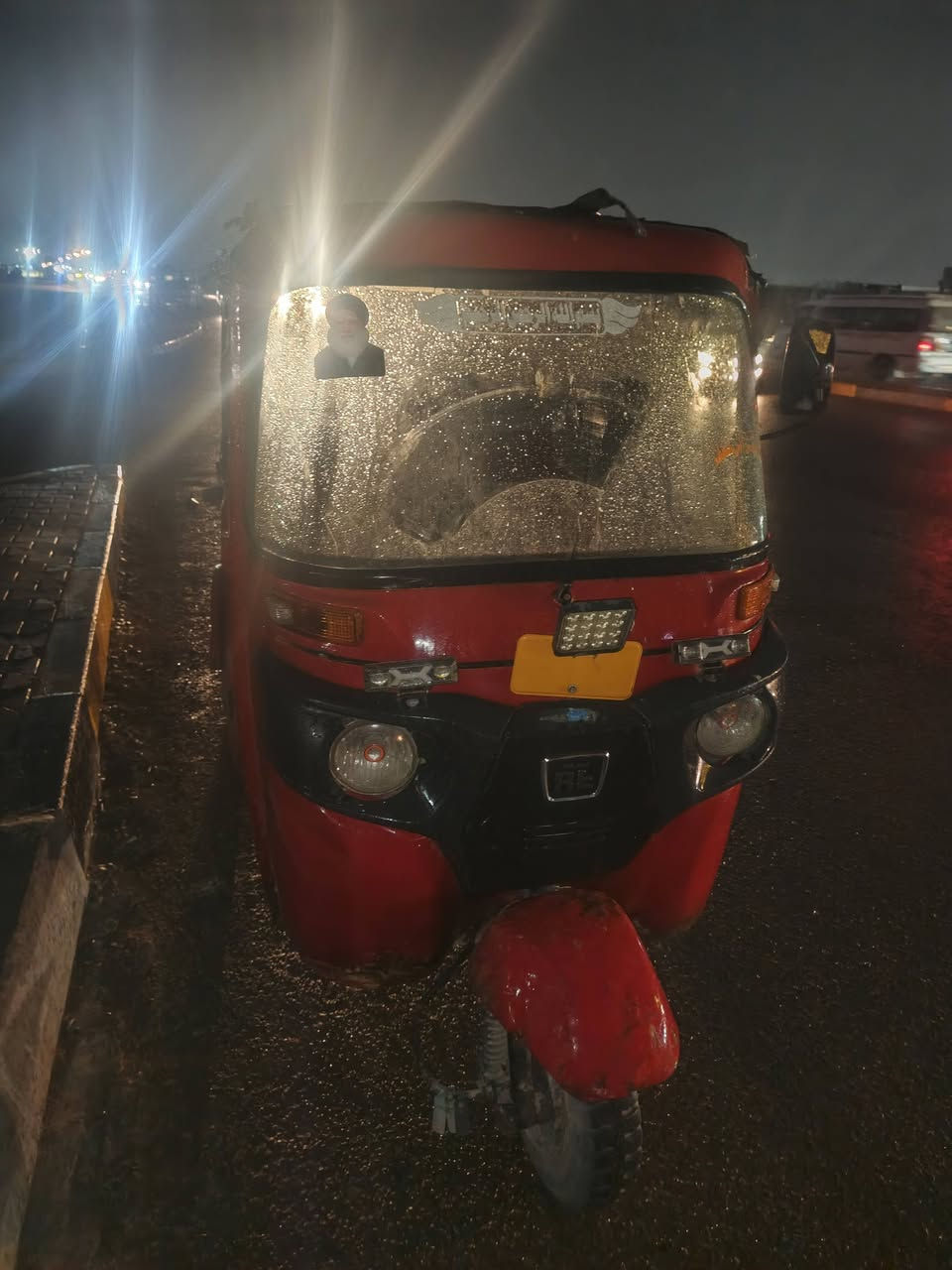 سلام عليكم تكتك موديل ١٨شهر٧تكتك خير من الله كبل لشارع سعره ٣٢٠٠او بيه مجال تكتك مكينته  بجيس تكتك كل نقص ماعز بس جادر مكاني بغداد مدينت صدر الحميديه ***********
