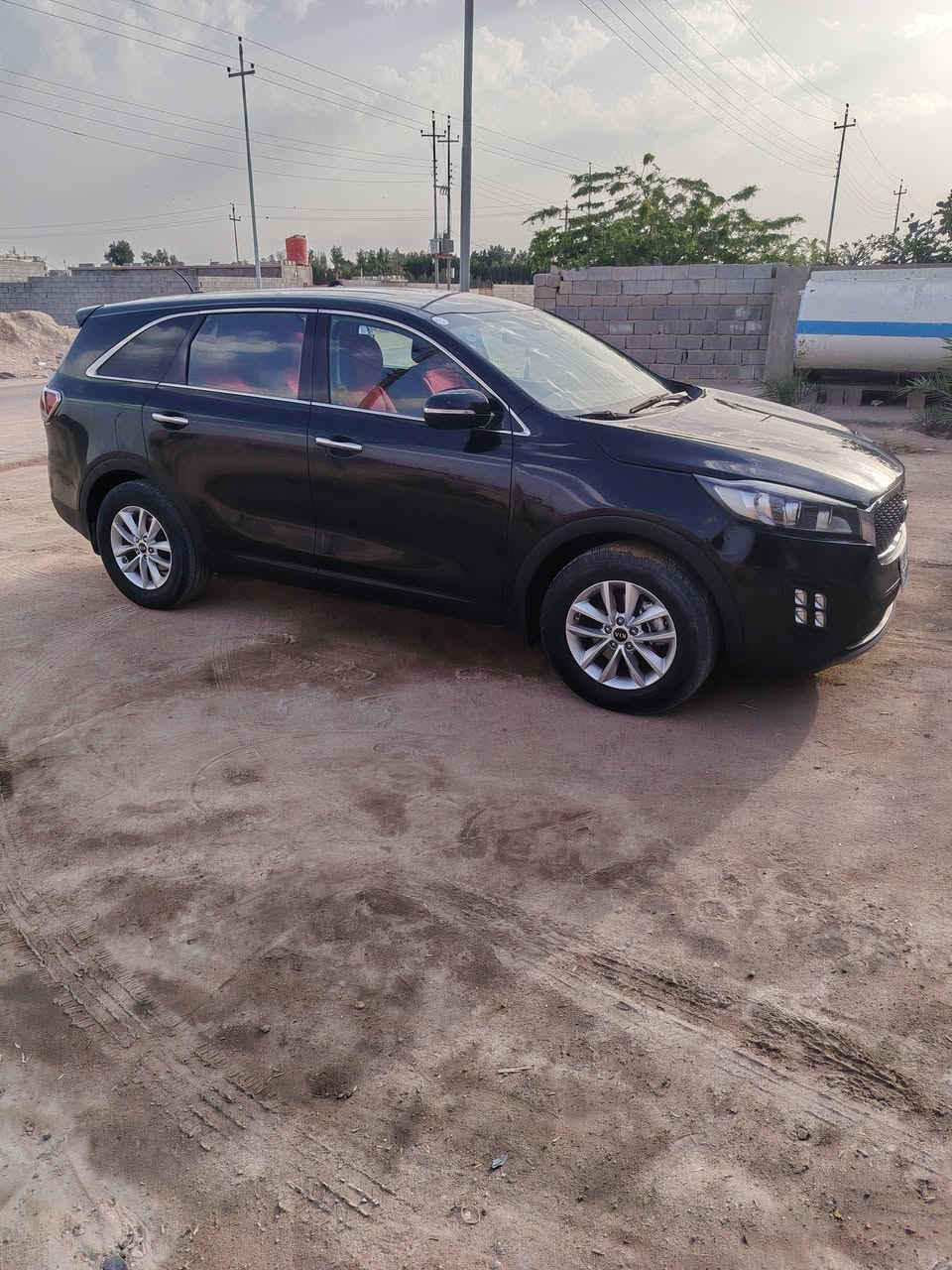 سورنتو 2016 وارد أمريكي ضرر بس بنيد والباقي كفاله مكينه اربعه سلندر تحويل ثاني  يوم بكان السياره البصره الزبير السعر 145$ ***********
