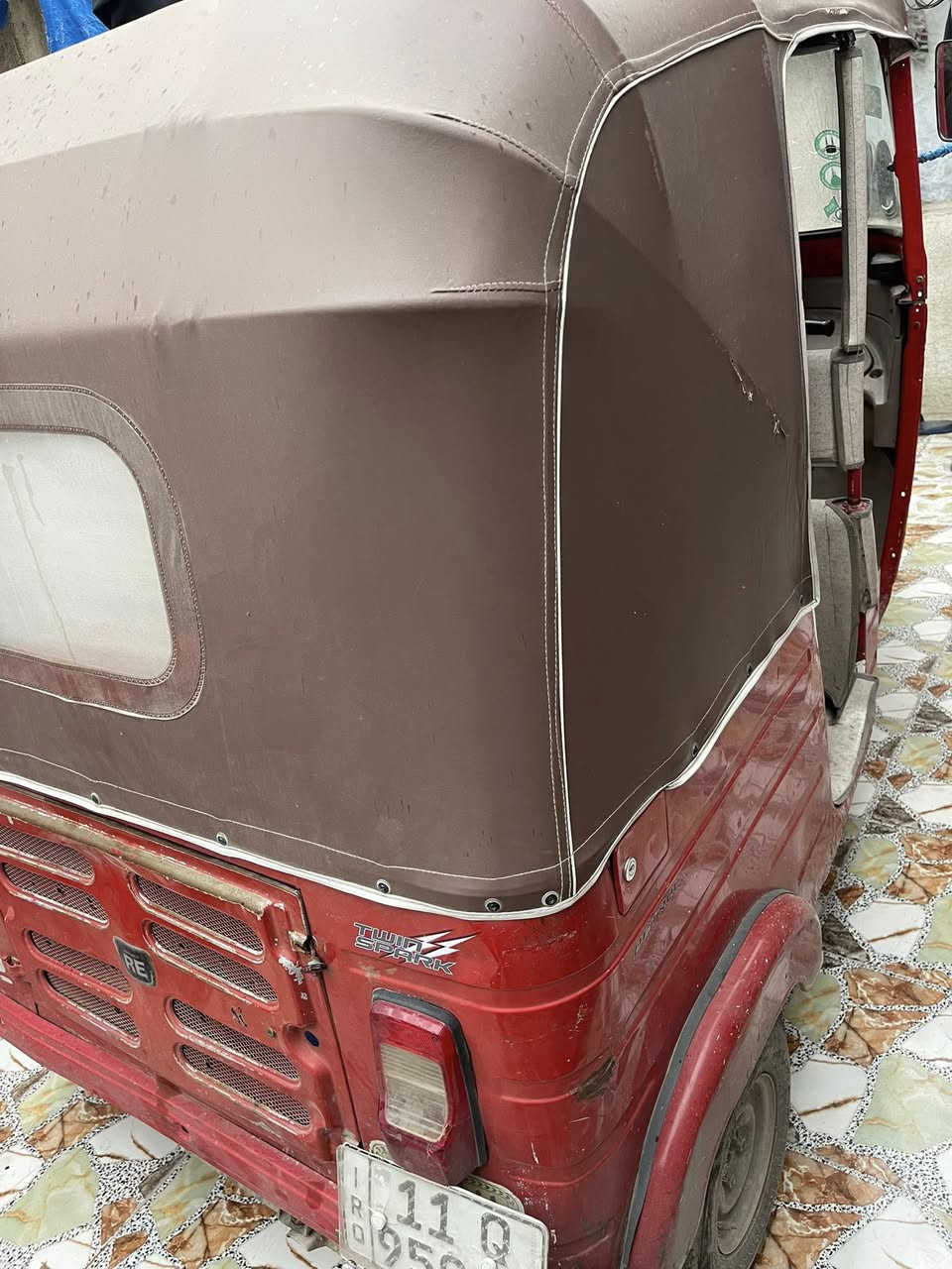 سلام عليكم تكتك موديل  18شهر 12 محسوبه ع 19كامله كبل لشغل  رقم وسنويه كامله كاعيات دوشمه دبلات جدد محرك خير من الله كشر كدامك بس ماغسوله تكتك مكاني بغداد زعفرانيه سعر 5600وبيه مجال لشراي سهلا  تعال ودلل الماعاجبه سعر اعبر المنشور رجاءن ***********
