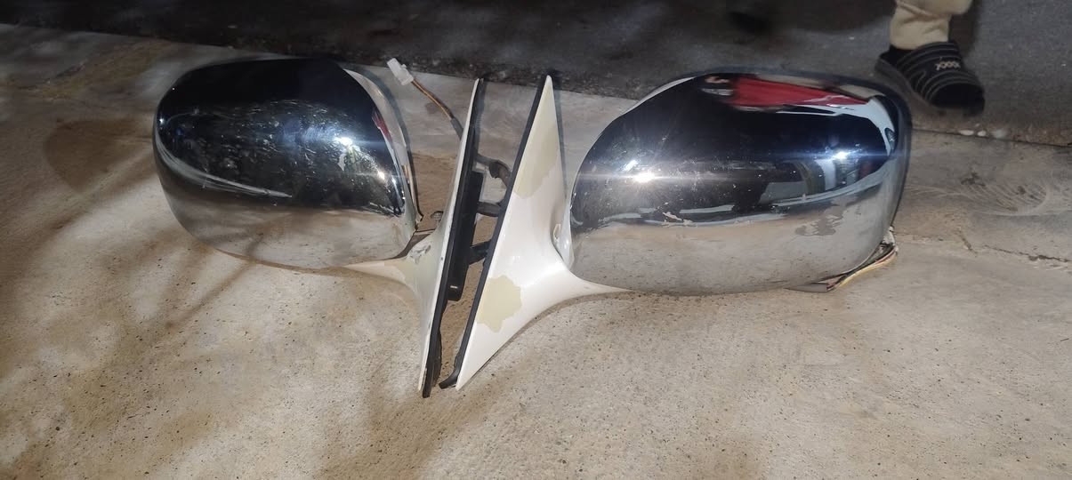 بۆفرۆشتنئەوێنەی شاهینە بەنیکڵەوە
***********
